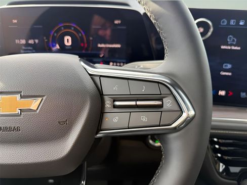 New 2026 Chevrolet Suburban Premier image 17