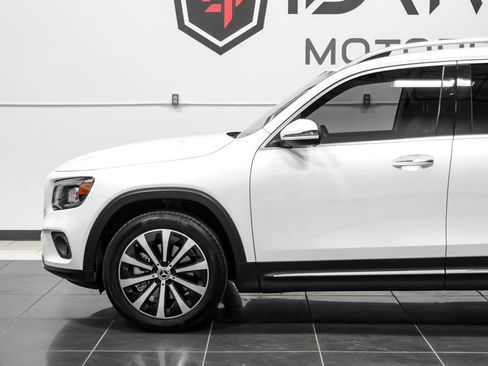 Used 2021 Mercedes-Benz GLB 250 w/ Premium Package image 13