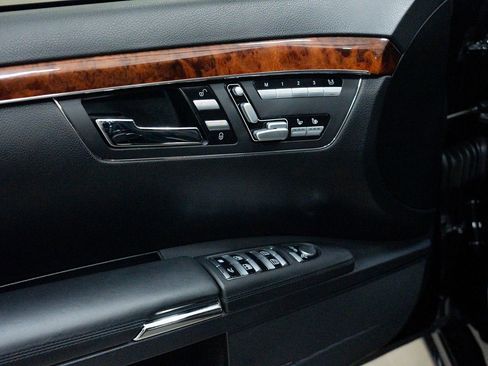 Used 2008 Mercedes-Benz S 63 AMG image 17