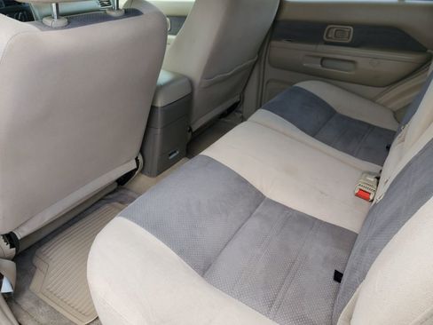 Used 2001 Nissan Pathfinder SE RWD image 23