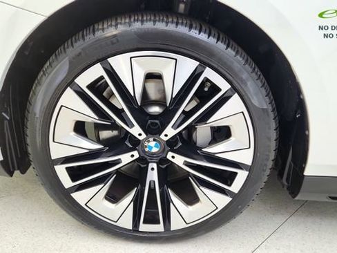 Used 2025 BMW 530i RWD image 62