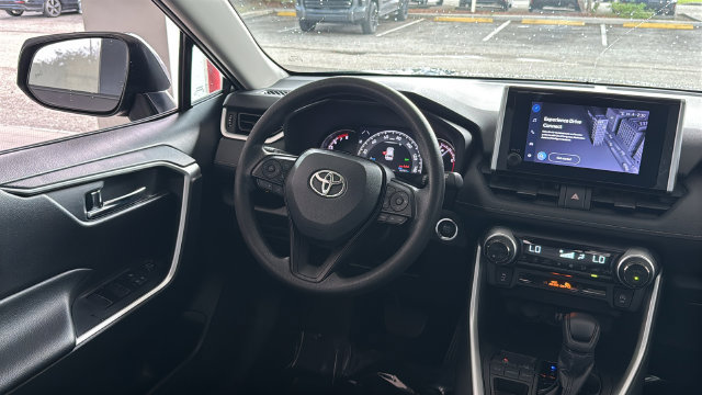 Used 2024 Toyota RAV4 XLE w/ Convenience Package FWD image 14