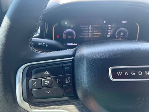 Used 2022 Jeep Wagoneer Series III w/ Flexible Seating Group AWD/4WD image 30