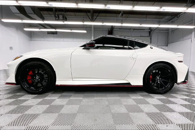 New 2027 Nissan Z NISMO w/ Essentials Package (NISMO) RWD image 19