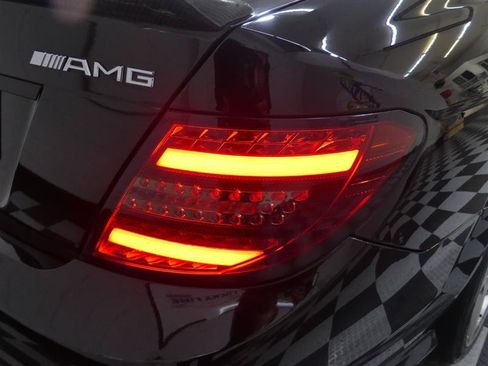 Used 2009 Mercedes-Benz C 63 AMG Sedan image 14