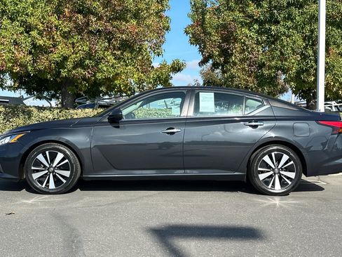 Certified 2022 Nissan Altima 2.5 SV image 7