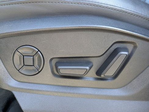 Used 2022 Audi Q7 3.0T Premium Plus w/ Premium Plus Package AWD/4WD image 21