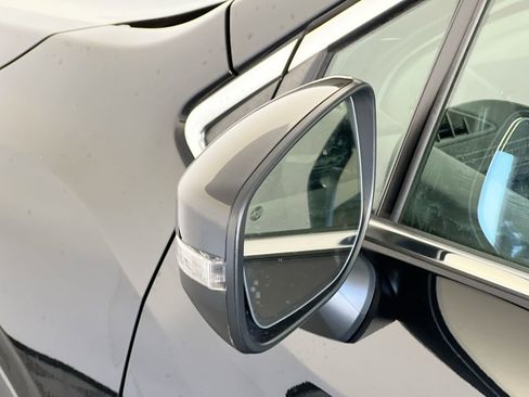Used 2022 Subaru Ascent Limited AWD/4WD image 10