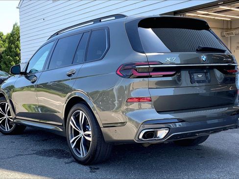 Used 2024 BMW X7 xDrive40i w/ M Sport Package AWD/4WD image 2