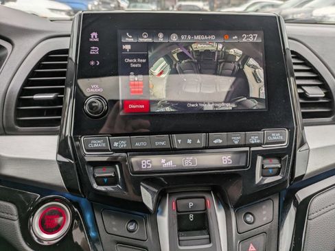 Used 2023 Honda Odyssey Touring image 14