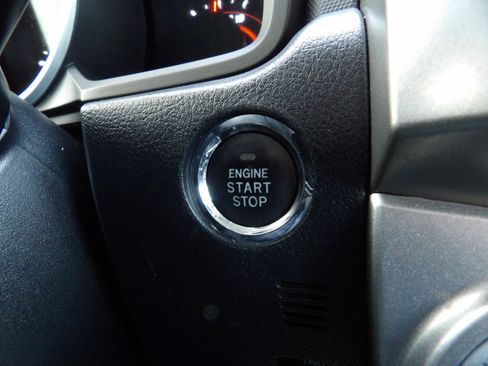 Used 2013 Toyota 4Runner SR5 image 19