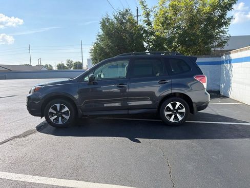Used 2018 Subaru Forester 2.5i Premium AWD/4WD image 2