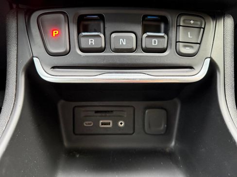 Used 2020 GMC Terrain SLT AWD/4WD image 29