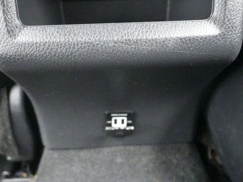 Used 2024 Toyota Camry SE image 21