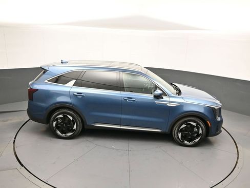 Certified 2025 Kia Sorento EX image 39