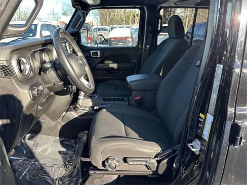 Certified 2021 Jeep Wrangler Unlimited Sahara image 16