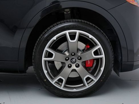 Certified 2023 Maserati Levante GT AWD/4WD image 23