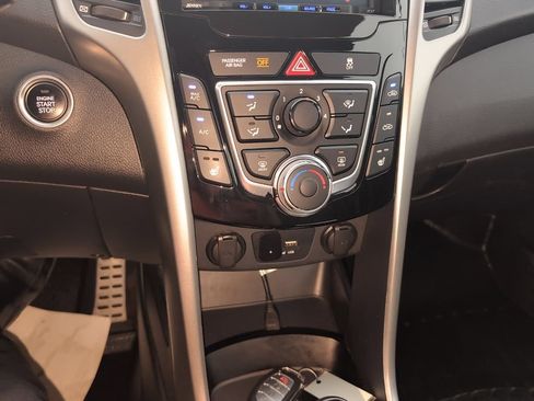 Used 2016 Hyundai Elantra GT w/ Option Group 02 FWD image 22