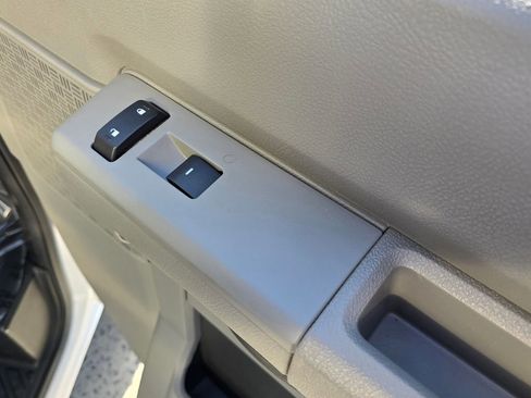 Used 2024 Ford E-350 and Econoline 350 Super Duty w/ Driver's Safety Package image 23