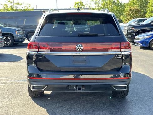 Used 2025 Volkswagen Atlas SE AWD/4WD image 4