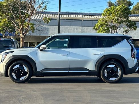 New 2026 Kia EV9 Light image 7