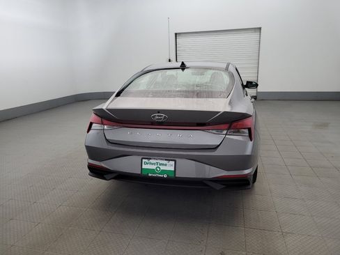 Used 2023 Hyundai Elantra SEL w/ Convenience Package image 7