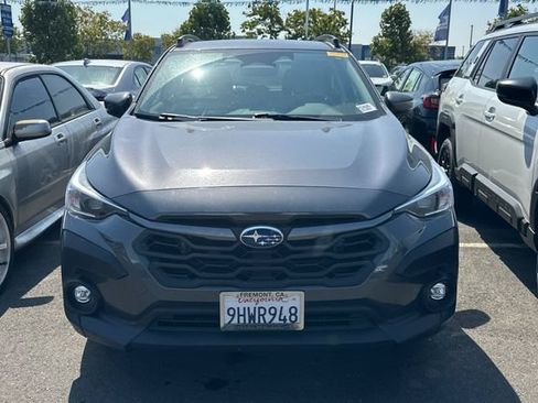 Used 2024 Subaru Crosstrek 2.0i Premium w/ Popular Package #4 AWD/4WD image 3