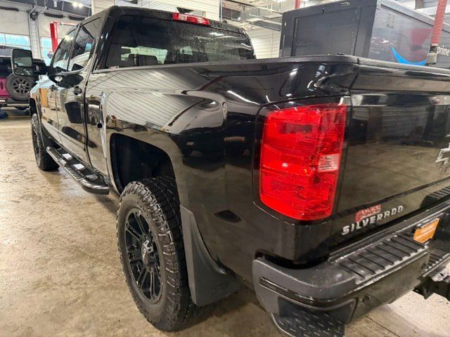 Used 2017 Chevrolet Silverado 2500 LT w/ Midnight Edition AWD/4WD image 28