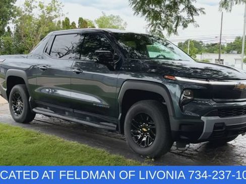 Certified 2025 Chevrolet Silverado EV LT AWD/4WD image 2