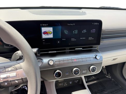 Certified 2025 Hyundai Kona SE FWD image 12
