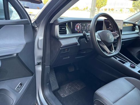 Used 2026 Volkswagen Tiguan SE AWD/4WD image 34