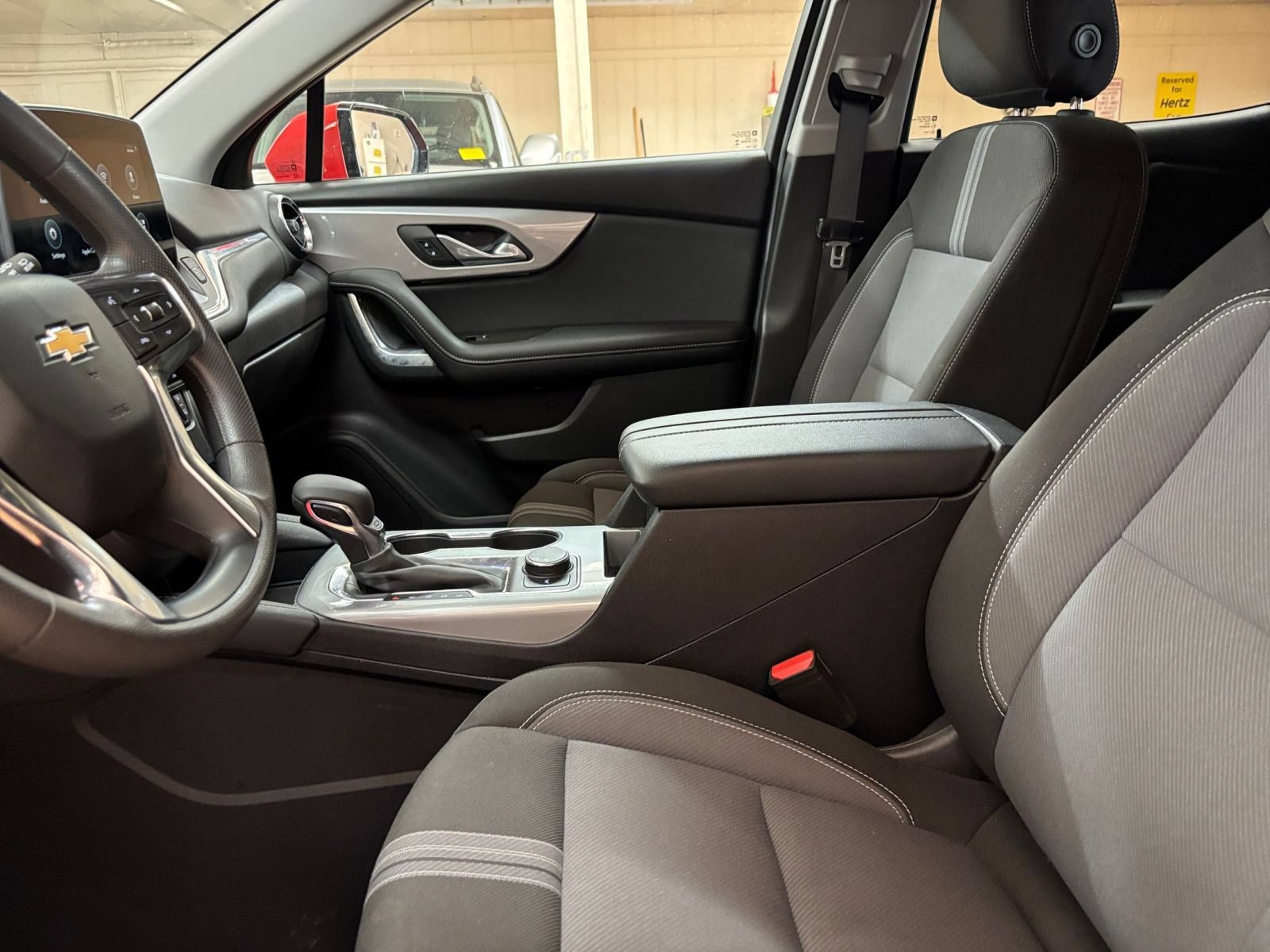 Used 2025 Chevrolet Blazer LT FWD image 27