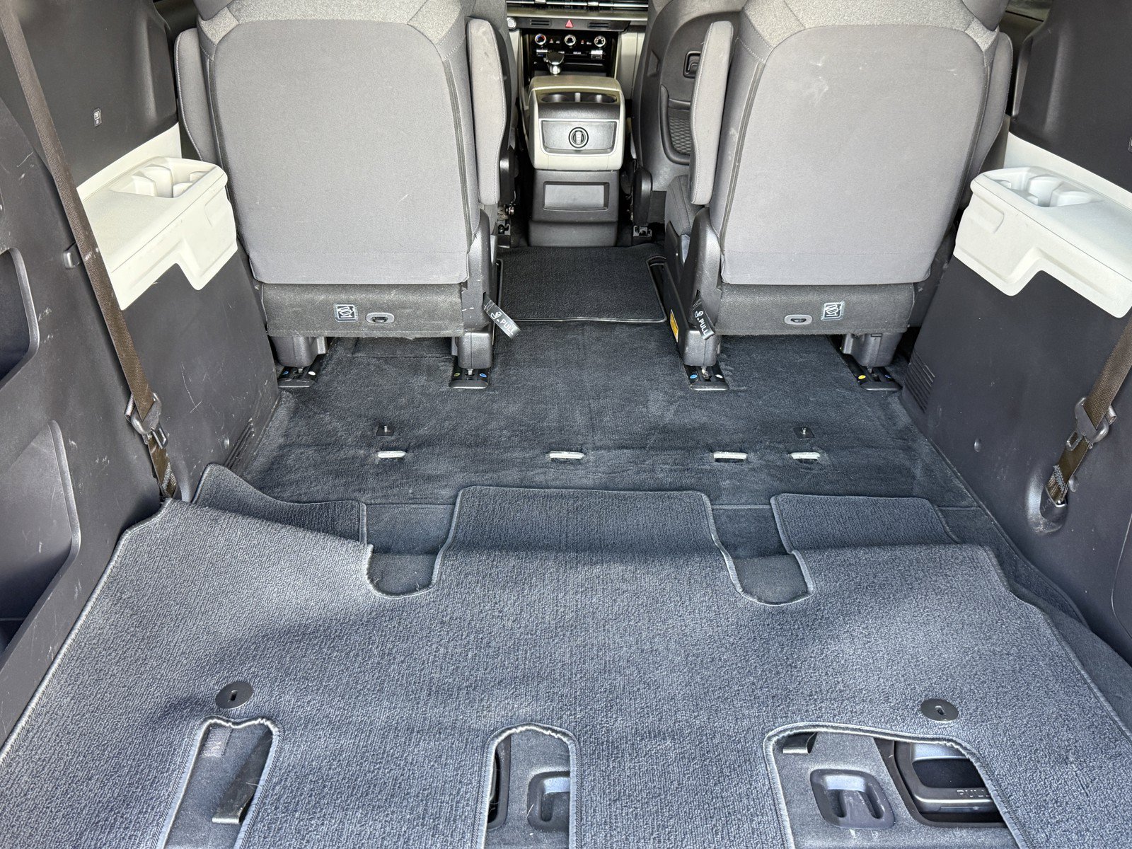 Used 2023 Kia Carnival LX FWD image 29