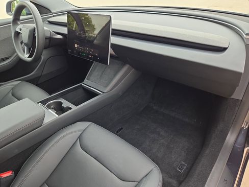 Used 2024 Tesla Model 3 Standard Range RWD image 32