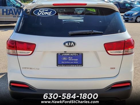 Used 2018 Kia Sorento FWD image 5