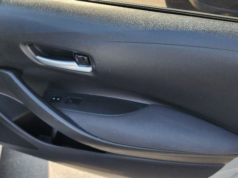 Used 2020 Toyota Corolla LE image 15