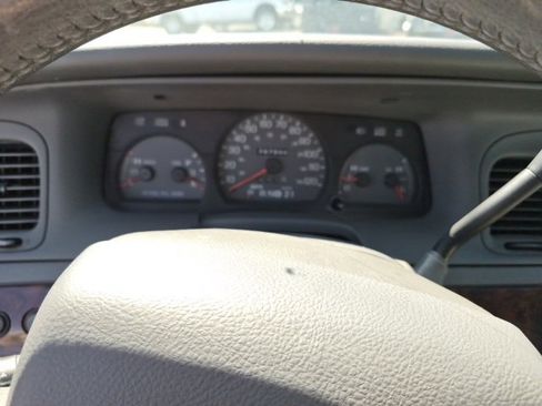 Used 2005 Mercury Grand Marquis LS image 9