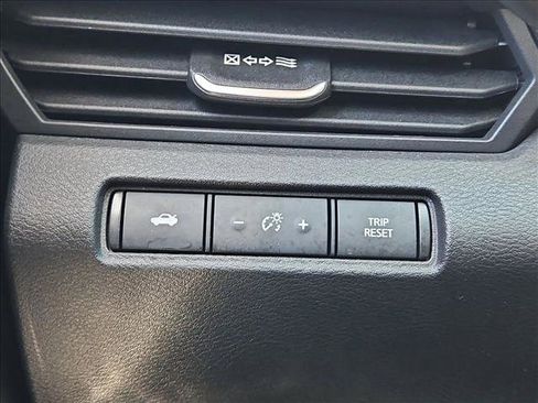 Used 2024 Nissan Altima 2.5 S FWD image 15