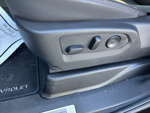 New 2025 Chevrolet Suburban High Country w/ LPO, Illumination Package image 29