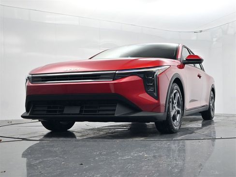 New 2025 Kia K4 LXS image 34