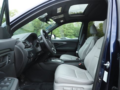 Used 2023 Honda Passport EX-L image 21