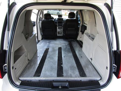 Used 2013 RAM C/V Tradesman FWD image 6