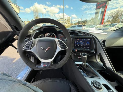 Used 2017 Chevrolet Corvette Z06 RWD image 12