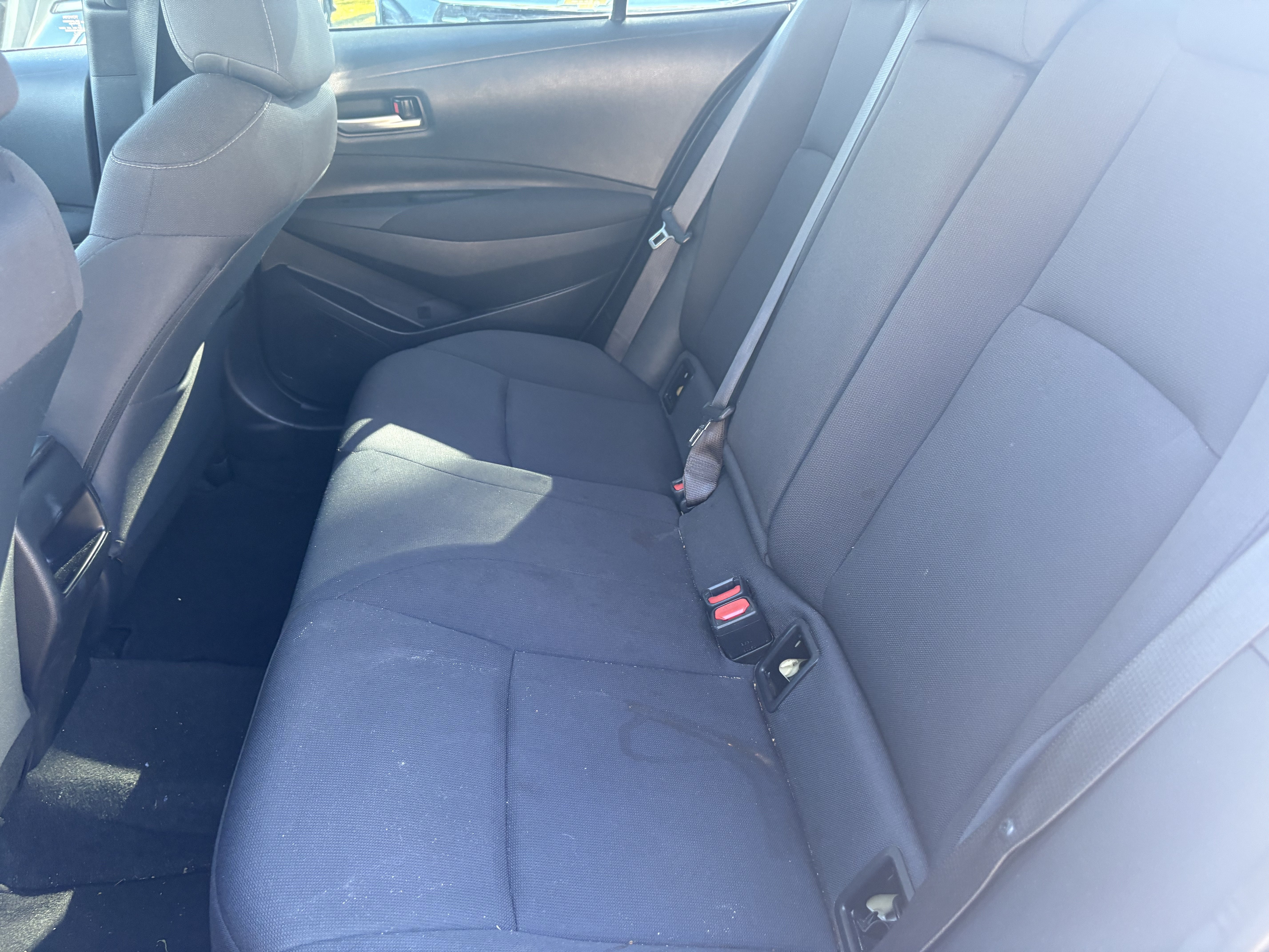 Used 2021 Toyota Corolla LE FWD image 9