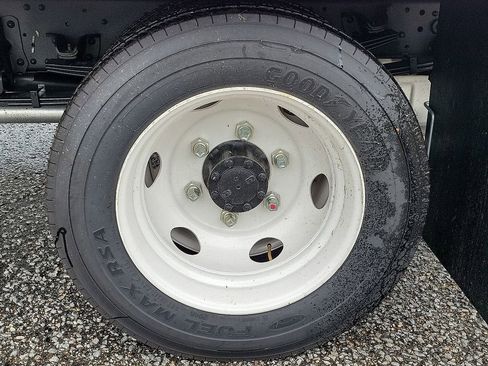 New 2025 Chevrolet Low Cab Forward 5500XG RWD image 5