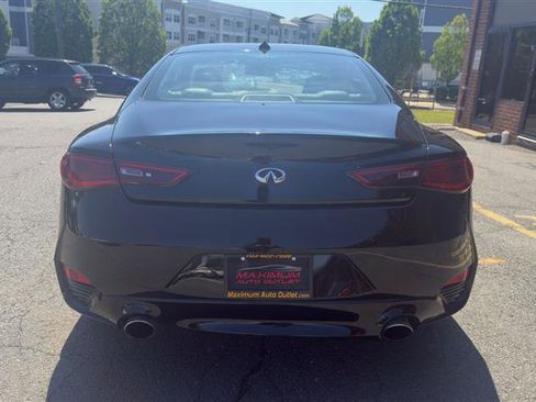 Used 2019 INFINITI Q60 3.0t Luxe w/ Essential Package AWD/4WD image 8