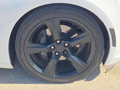 Used 2018 Chevrolet Camaro SS RWD image 28