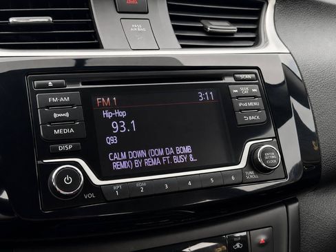 Used 2018 Nissan Sentra SV FWD image 18