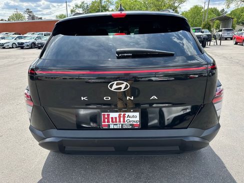 Used 2025 Hyundai Kona SEL FWD image 7