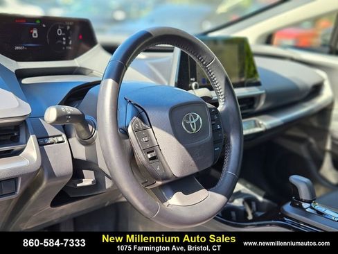 Used 2024 Toyota Prius LE image 19